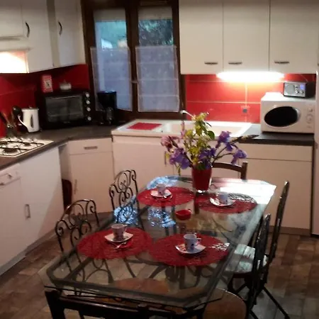 Σπίτι διακοπών Bibi Villeneuve-dʼAveyron