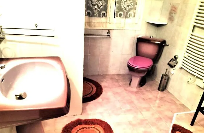 Nyaraló Bibi Villeneuve-dʼAveyron